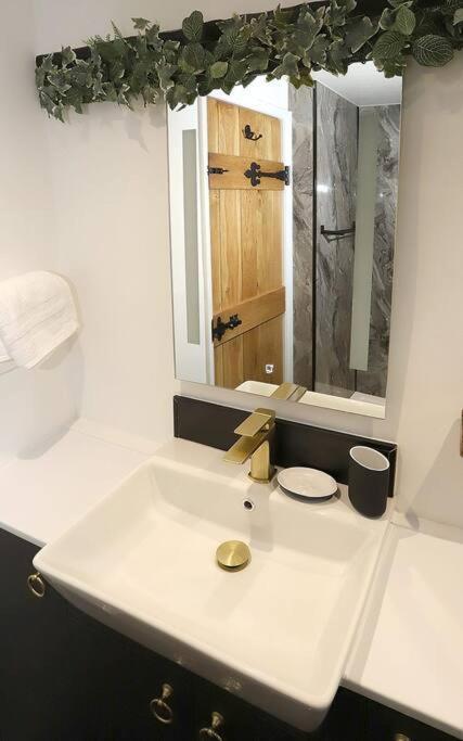 Spinners Cottage - Central Kirkby Lonsdale Retreat المظهر الخارجي الصورة